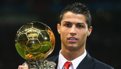 爱游戏igame-球员数据对比，评估转会价值，球员转会制度