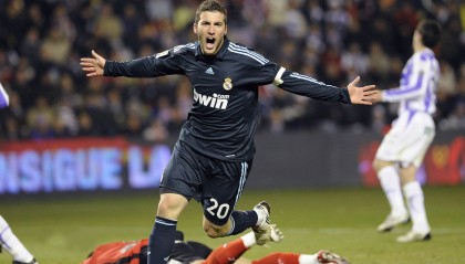 爱游戏电竞官网-球迷互动：线上投票支持心仪球员，有什么足球投票的app